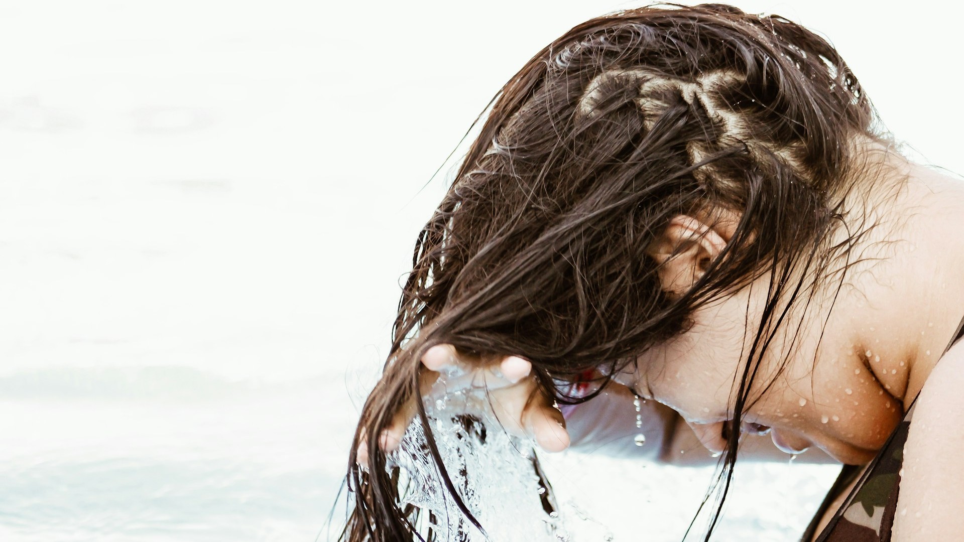 Wash Hair Photo credit: Erick Larregui on Unsplash